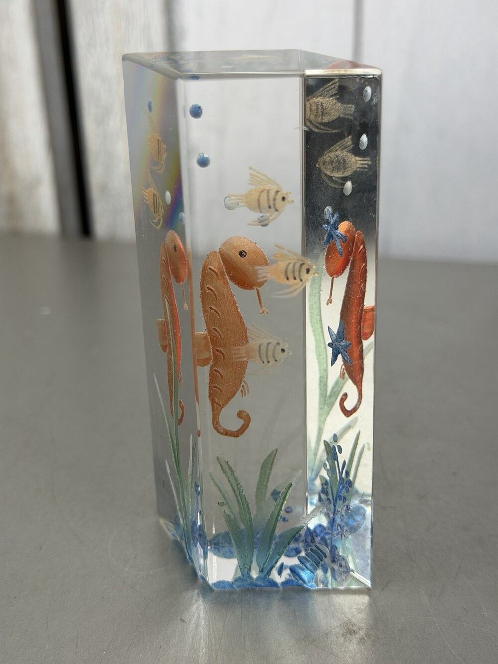 VTG Dynasty Gallery Heirloom Paperweight Glass Under The Sea Fish Seahorse